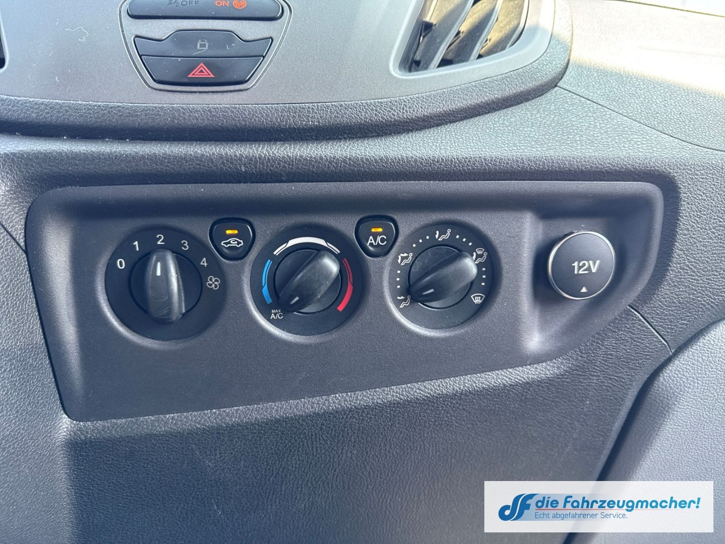 Fahrzeugabbildung Ford Transit Kombi 350 L3 Trend Temp Klima *7130 Exp