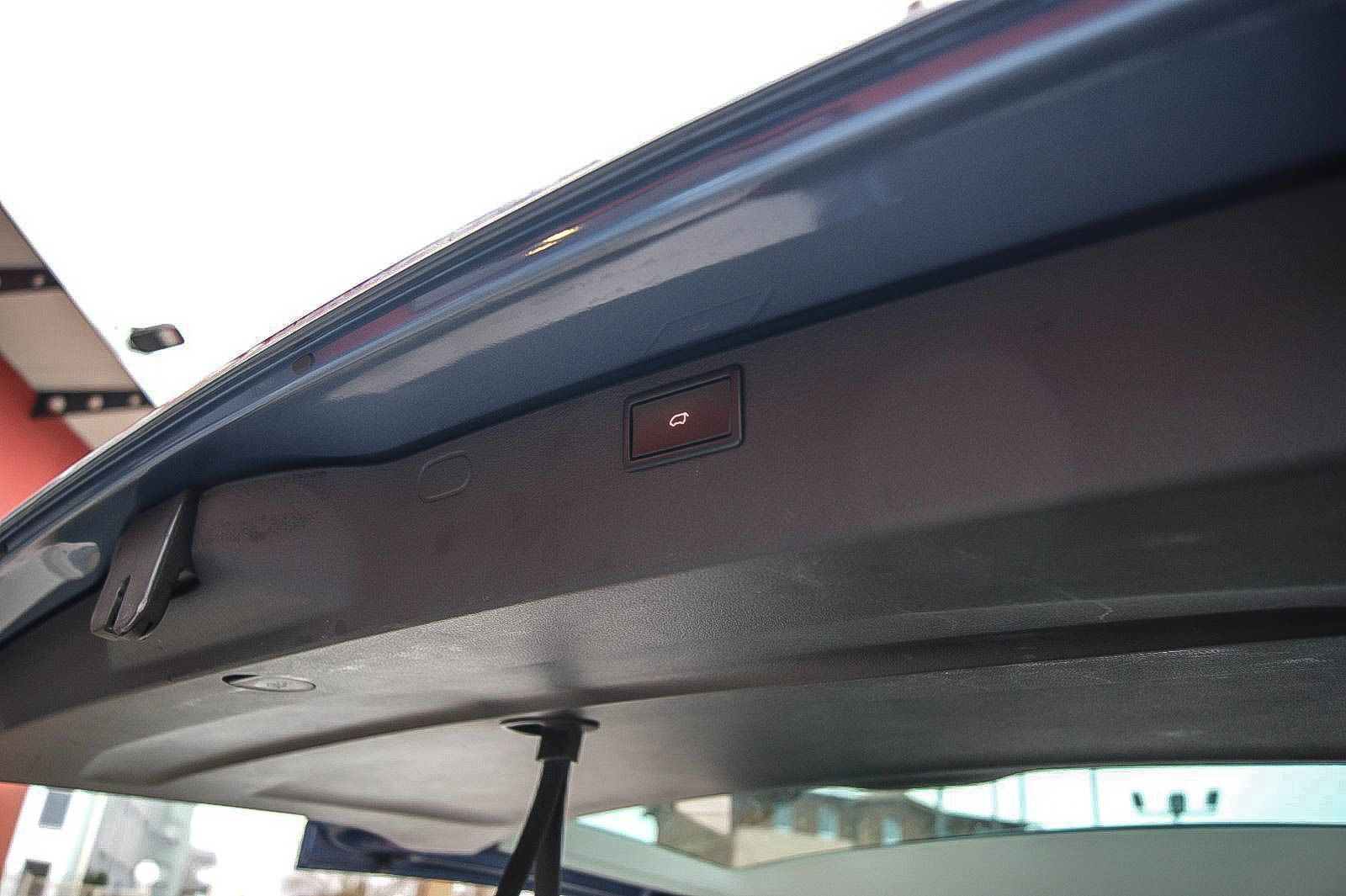 Fahrzeugabbildung Volkswagen T6 Multivan 2.0 TDI DSG Highline LEDER NAVI ACC