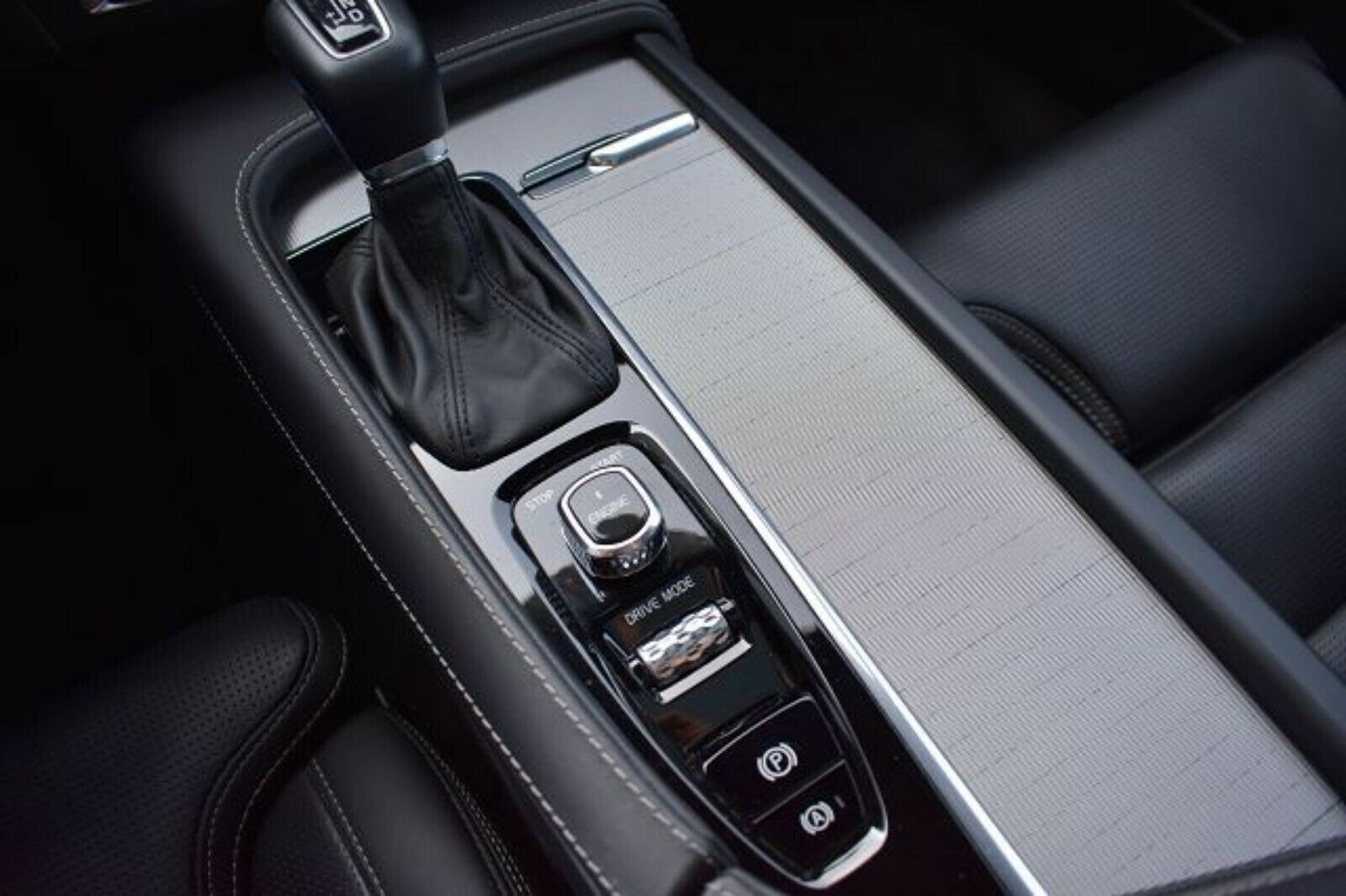Fahrzeugabbildung Volvo V90*D5*Inscription*PANO*B&W*LED*NAVI*Mietkauf