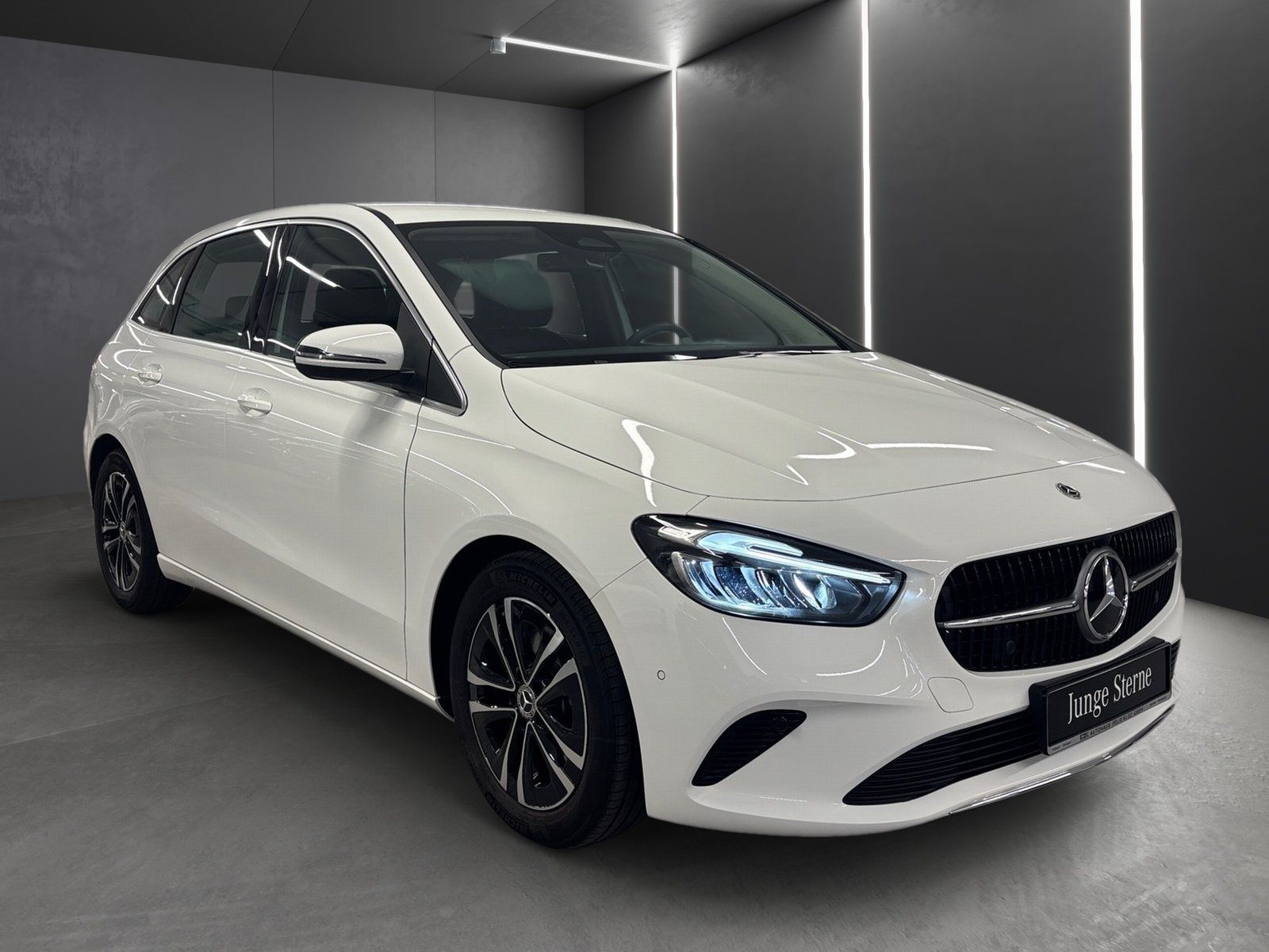 Fahrzeugabbildung Mercedes-Benz B 200 Progressive Adv.*Kamera*LED*CarPlay*MBUX*