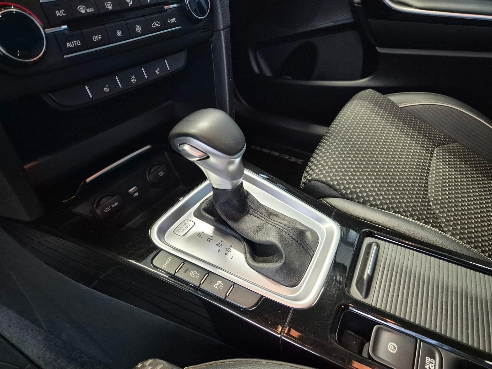 Kia XCEED AUT TEILLEDER NAVI SITZHZ CAMERA SPURPAKET