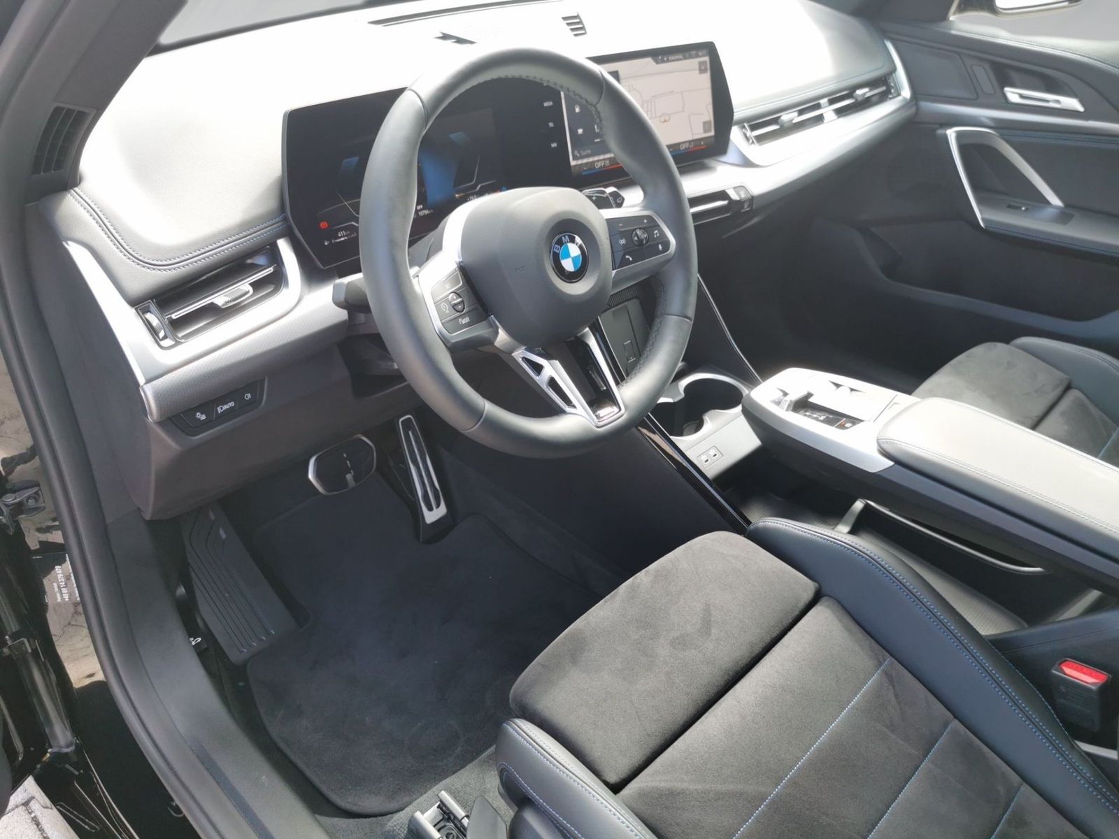 BMW X1 sDrive20i M SPORT PRO LED AHK ParkAss Lenkhzg foto 5