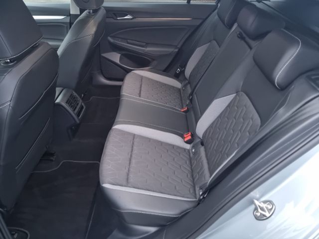 Fahrzeugabbildung Volkswagen Golf VIII Variant 2.0 TDI GOAL KAMERA NAVI LED S