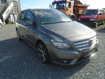 Mercedes B 180 - 3