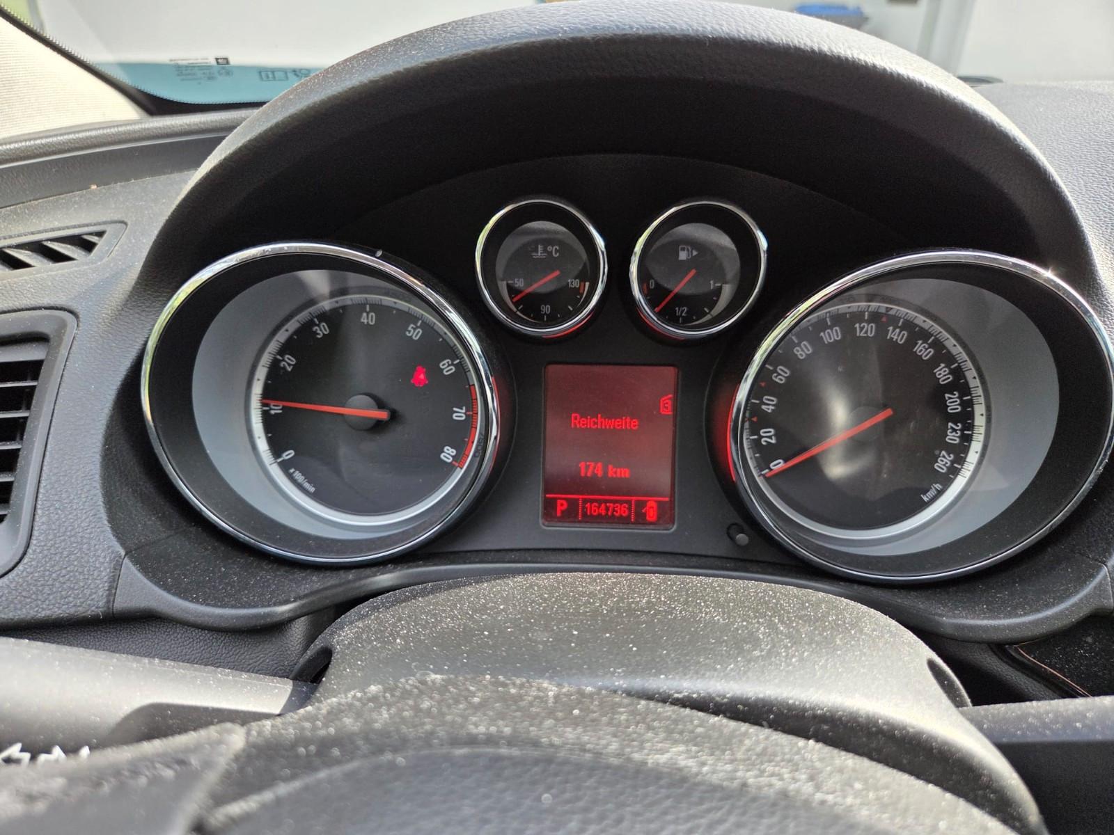 Opel Insignia 2009 — photo 7