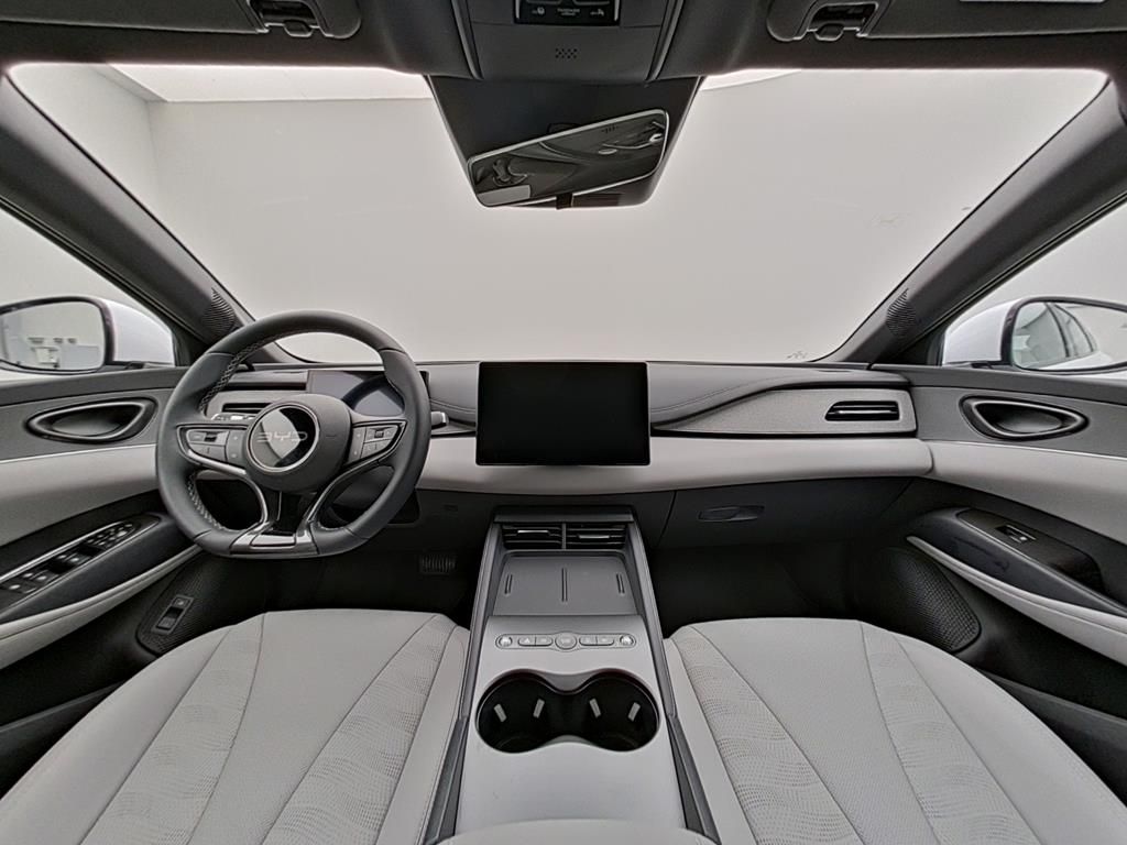 BYD SEAL 6