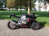Honda Fireblade CBR1000RR - HONDA CBR 1000 FIREBLADE