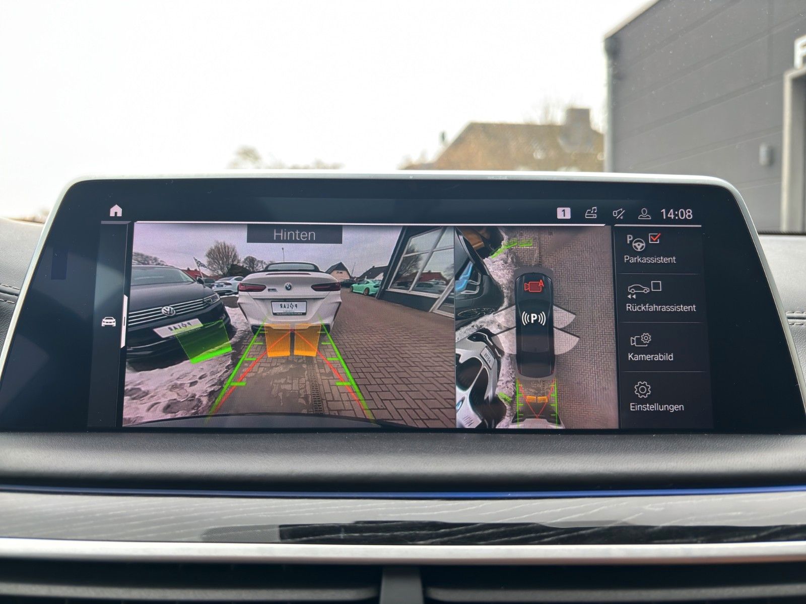 Fahrzeugabbildung BMW 750Li xDrive HUD/Skylounge/H&K/Massage/Luftf.