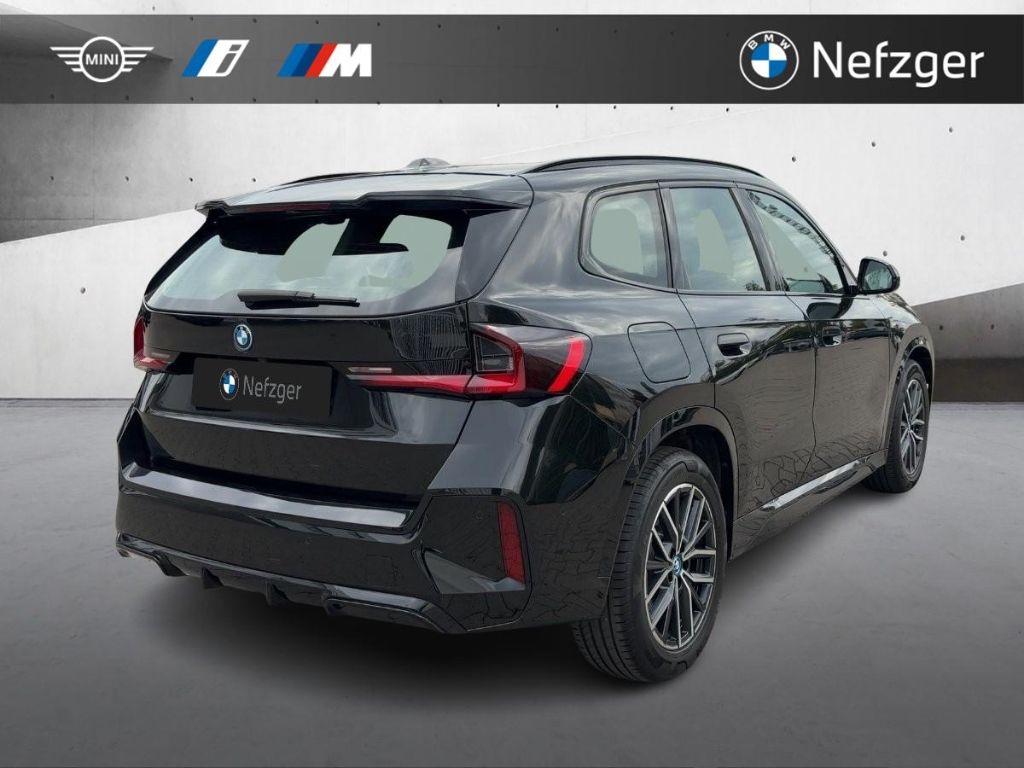 BMW X1 xDrive25e M Sport LED HUD AHK Lenkradheiz foto 4