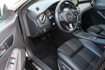 Mercedes CLA 180 Shooting Brake - 12