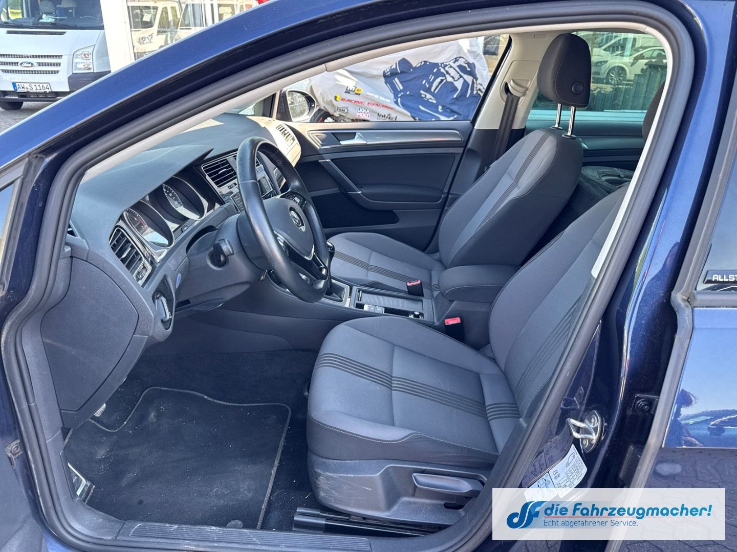 Fahrzeugabbildung Volkswagen Golf VII Allstar BMT Navi Bi-Xenon *EXPORT