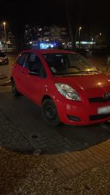 Toyota Yaris 1.0 Benzin TÜV bis 09/26 - Toyota Yaris in Kiel