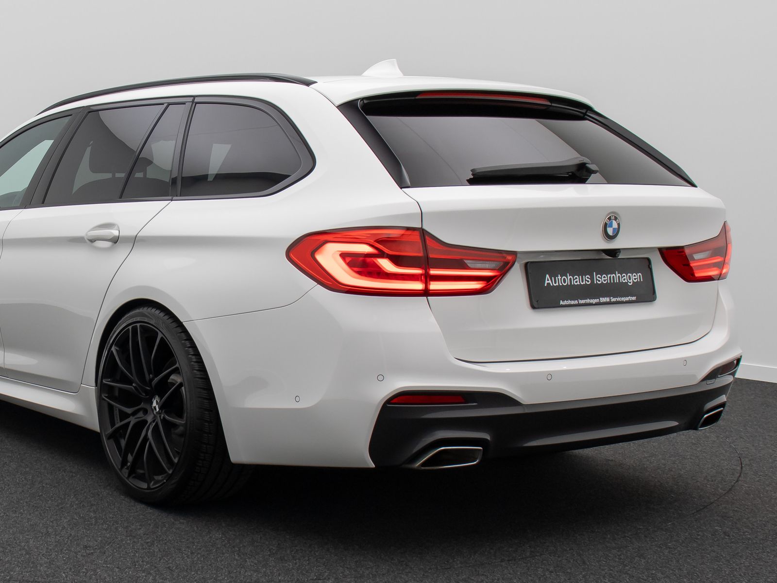 Fahrzeugabbildung BMW 520d M Sport HUD HiFi Panorama 20" Motorschaden!