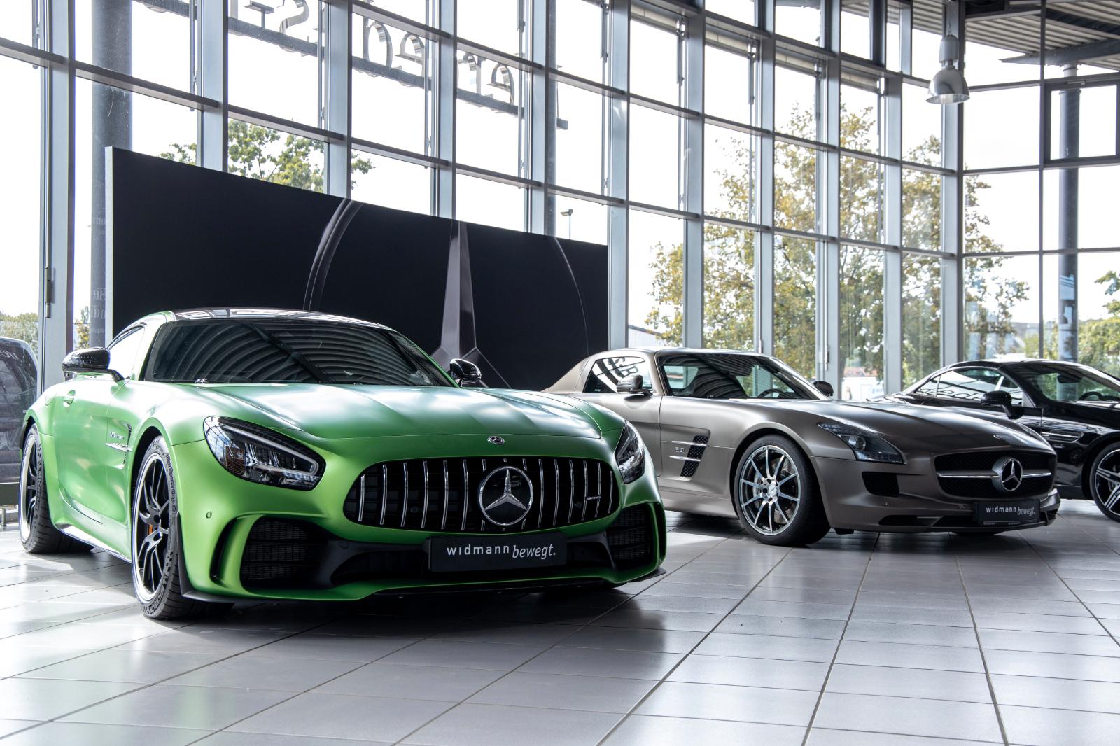 showroom-image-bottom