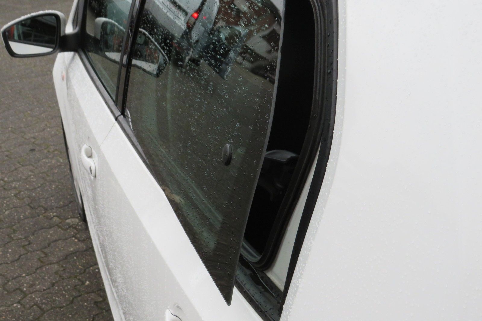 Fahrzeugabbildung SEAT Mii Style 4-TÜREN KLIMA ZV EFH TELVOR 1.HAND