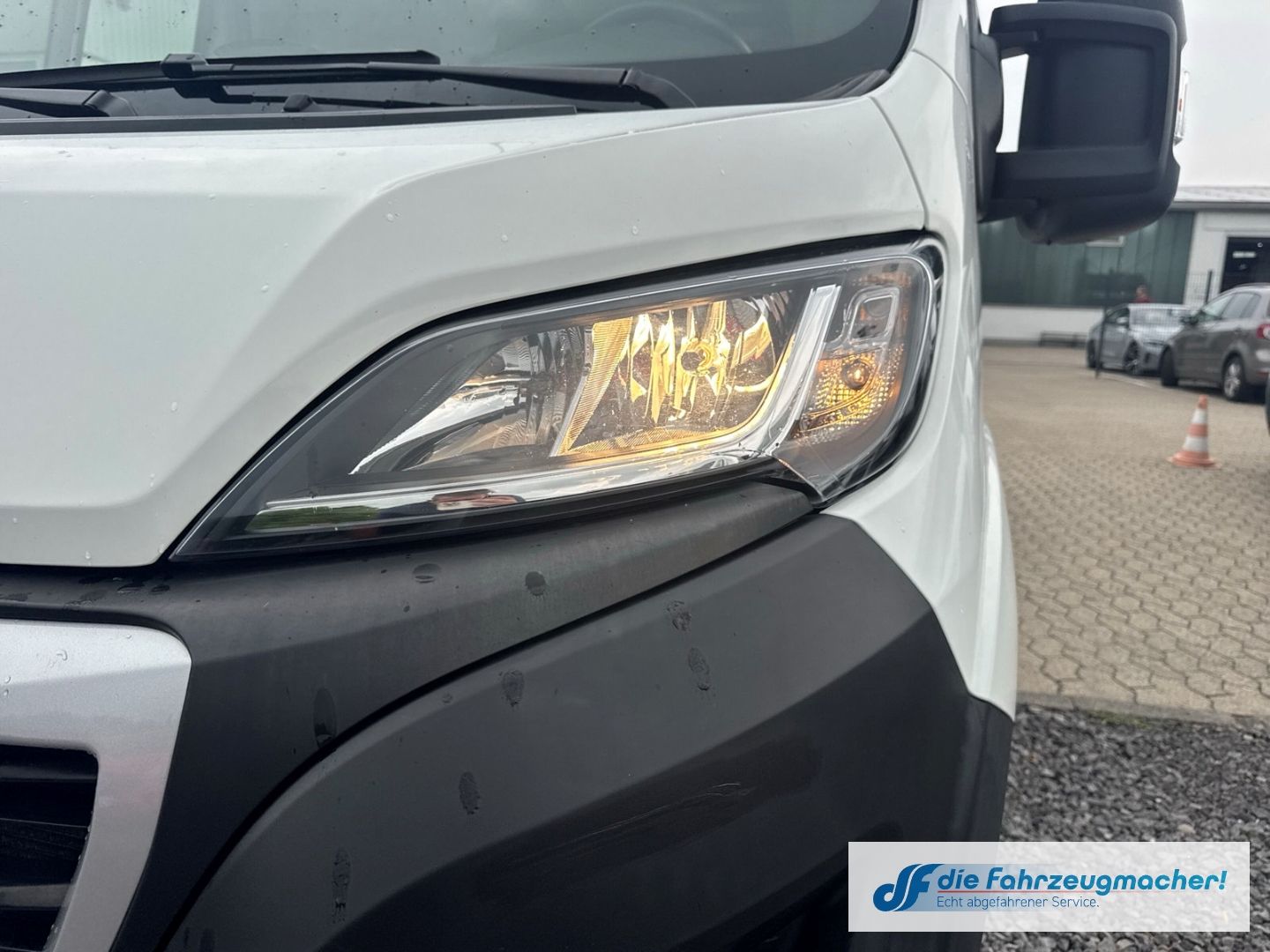 Fahrzeugabbildung Peugeot Boxer Kasten Hochraum 333 L2H2 Pro BlueHDi 140 S