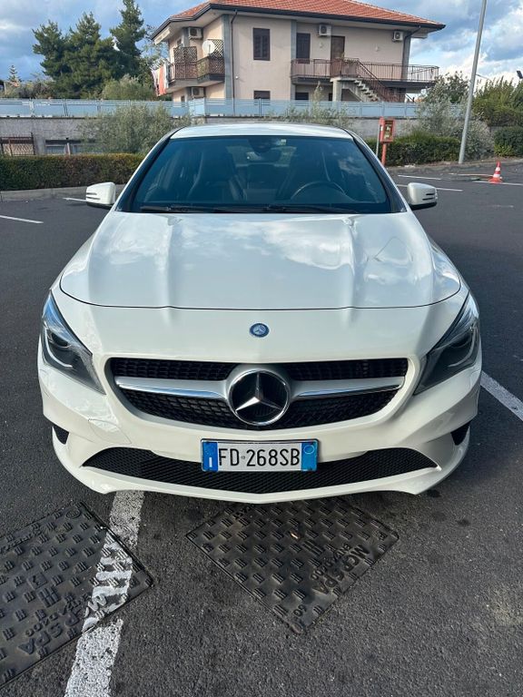 Image of Mercedes-Benz CLA 200