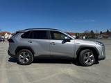 Toyota RAV 4 2.5 Hybrid Auto - - silberne Toyota RAV 4