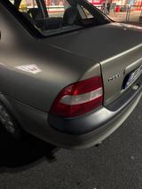 Opel Vectra 1.8_1.6V - gebrauchte Opel Vectra aus dem Jahr 1998