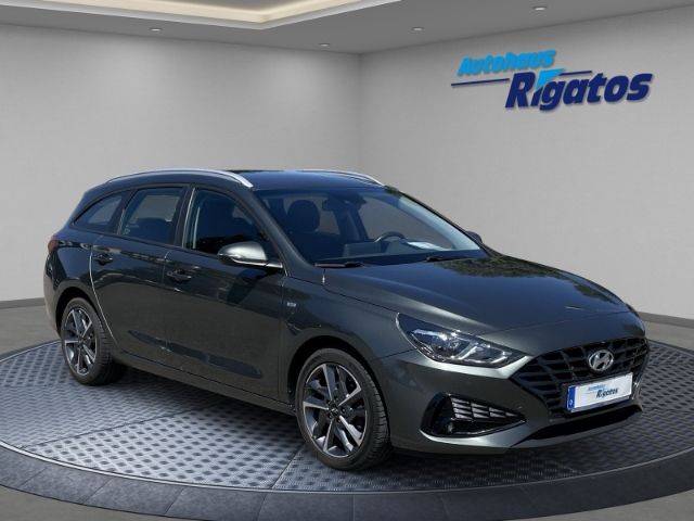 Hyundai i30 1.5 T-GDI Mild-Hybrid Trend Navigation, Sitz
