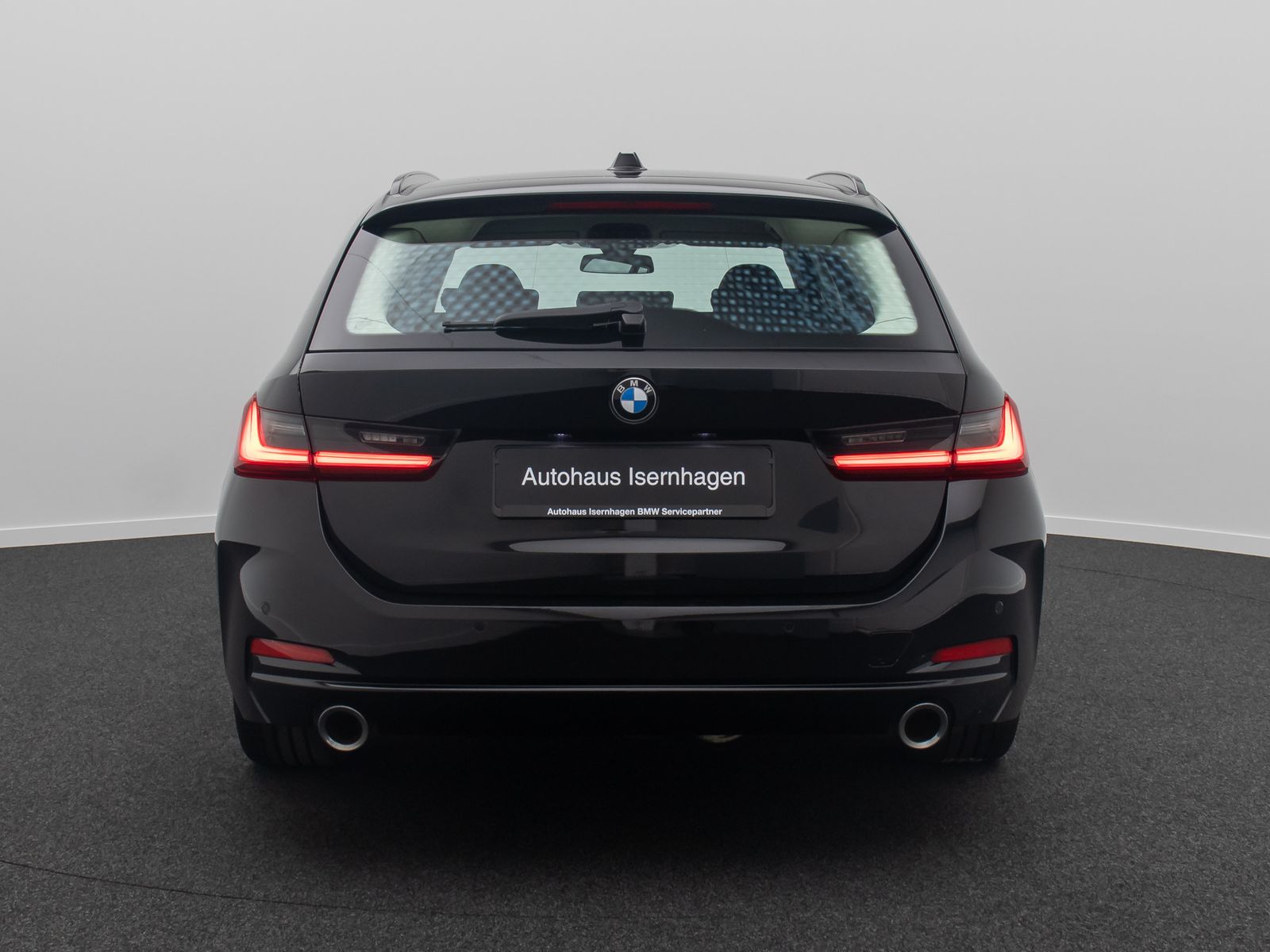 Fahrzeugabbildung BMW 320i GeschwindigReg AHK DAB Sportsitz Teilleder