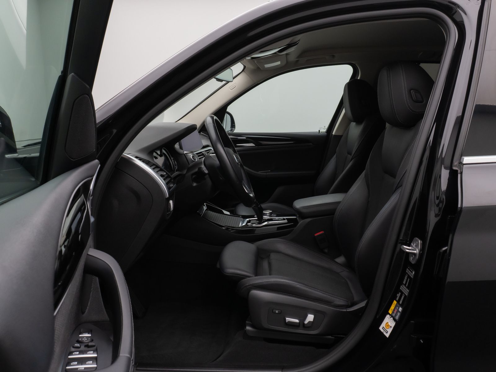 Fahrzeugabbildung BMW X3 xD30e xLine Kamera DAB HiFi Komfort Sport LED