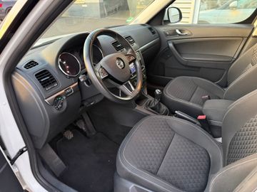 Skoda Yeti Drive+BiXenon+AppC+Shz+Klimaaut.+Temp+Navi
