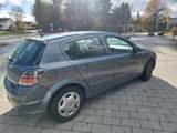 Opel Astra 1.6, 85kW NAVI - Opel Astra mit Benzin-Antrieb: Limousine, 1.8