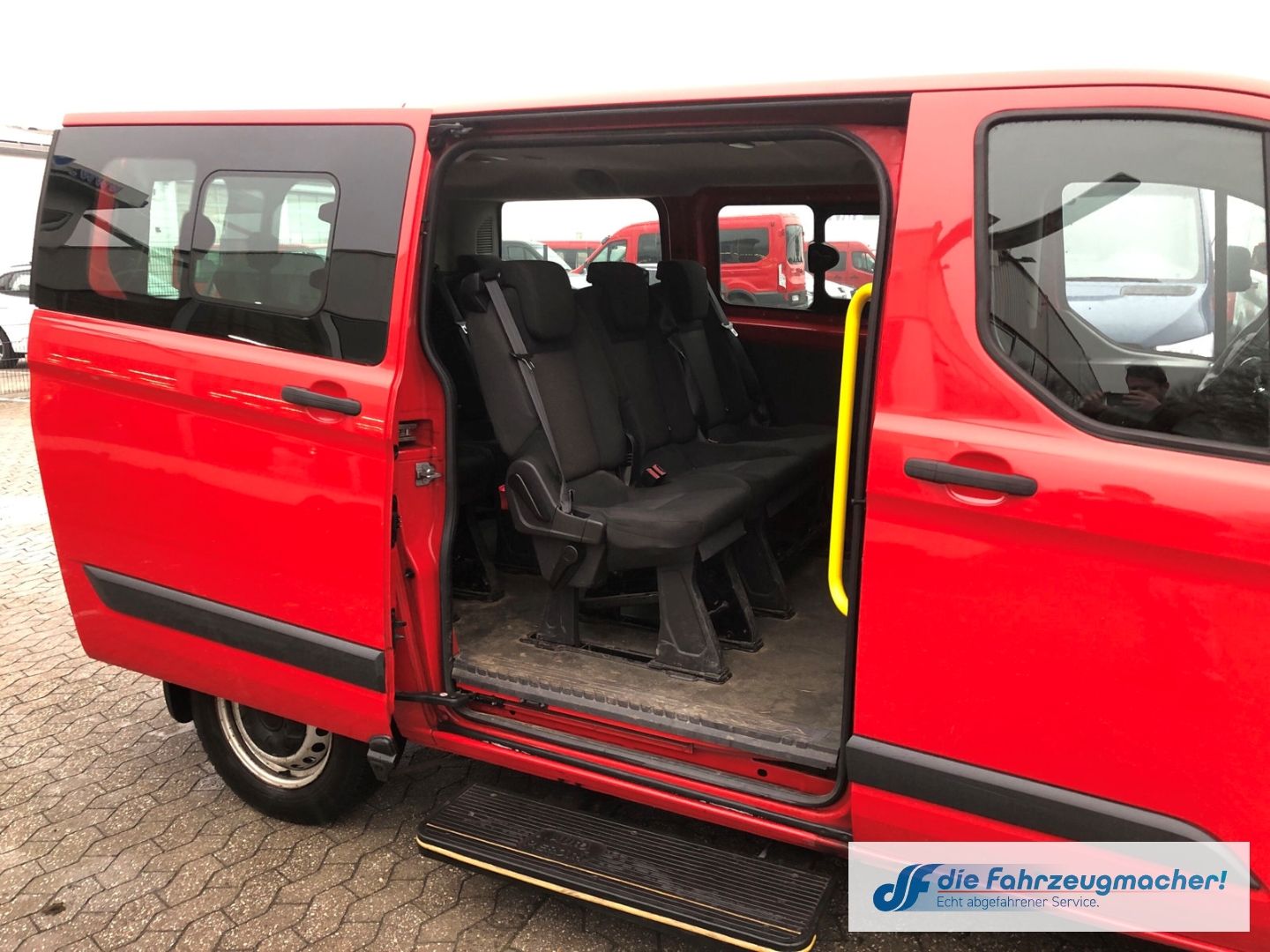 Fahrzeugabbildung Ford Transit Custom Kombi 300 L1 2.2 TDCi *2533 *KLIM