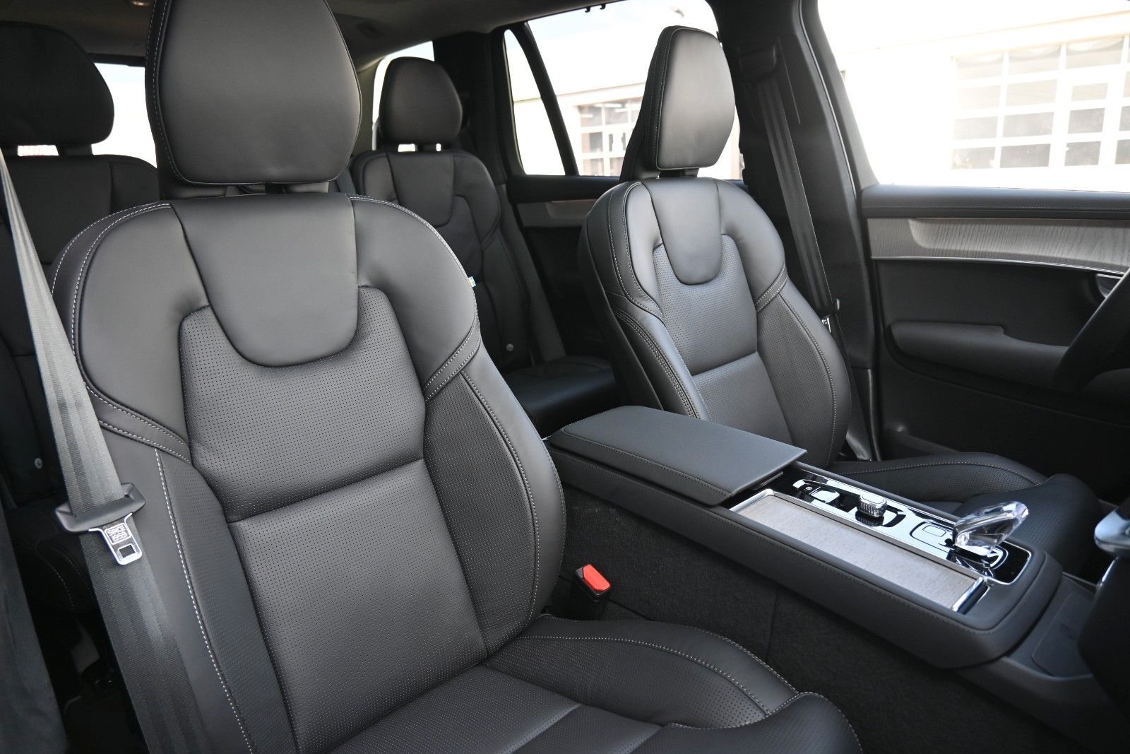Fahrzeugabbildung Volvo XC90 T8 AWD Ultra Dark Recharge Plug-In Hybrid