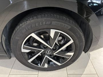 Fotografie 4 des Opel Corsa 1.2 Direct Injection Turbo GS