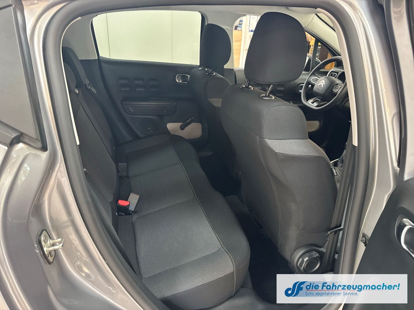 Fahrzeugabbildung Citroën C3 C-Series 1.2 PureTech LED Klimaautom DAB SHZ