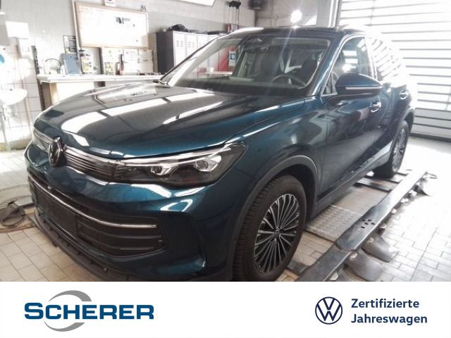 Volkswagen Tiguan Life 2.0 TDI DSG MATRIX NAVI AHK PANO 360