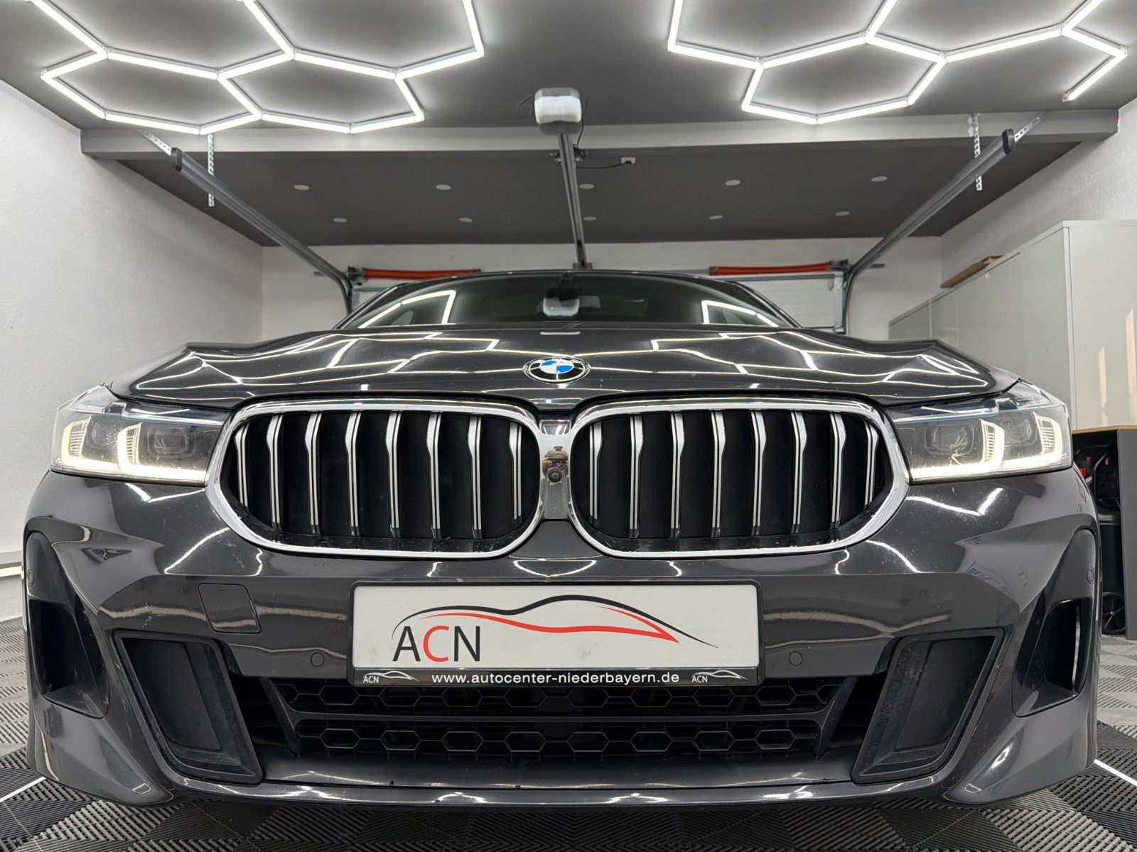 Fahrzeugabbildung BMW 630d GT xDrive M SPORT/LASER/HuD/PANO/AHK/STHZ
