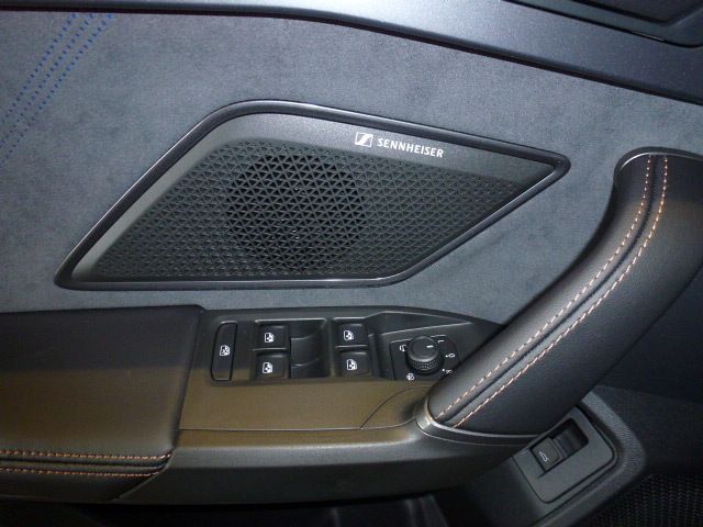 Fahrzeugabbildung CUPRA Leon Sportstourer 1.5 eTSI DSG