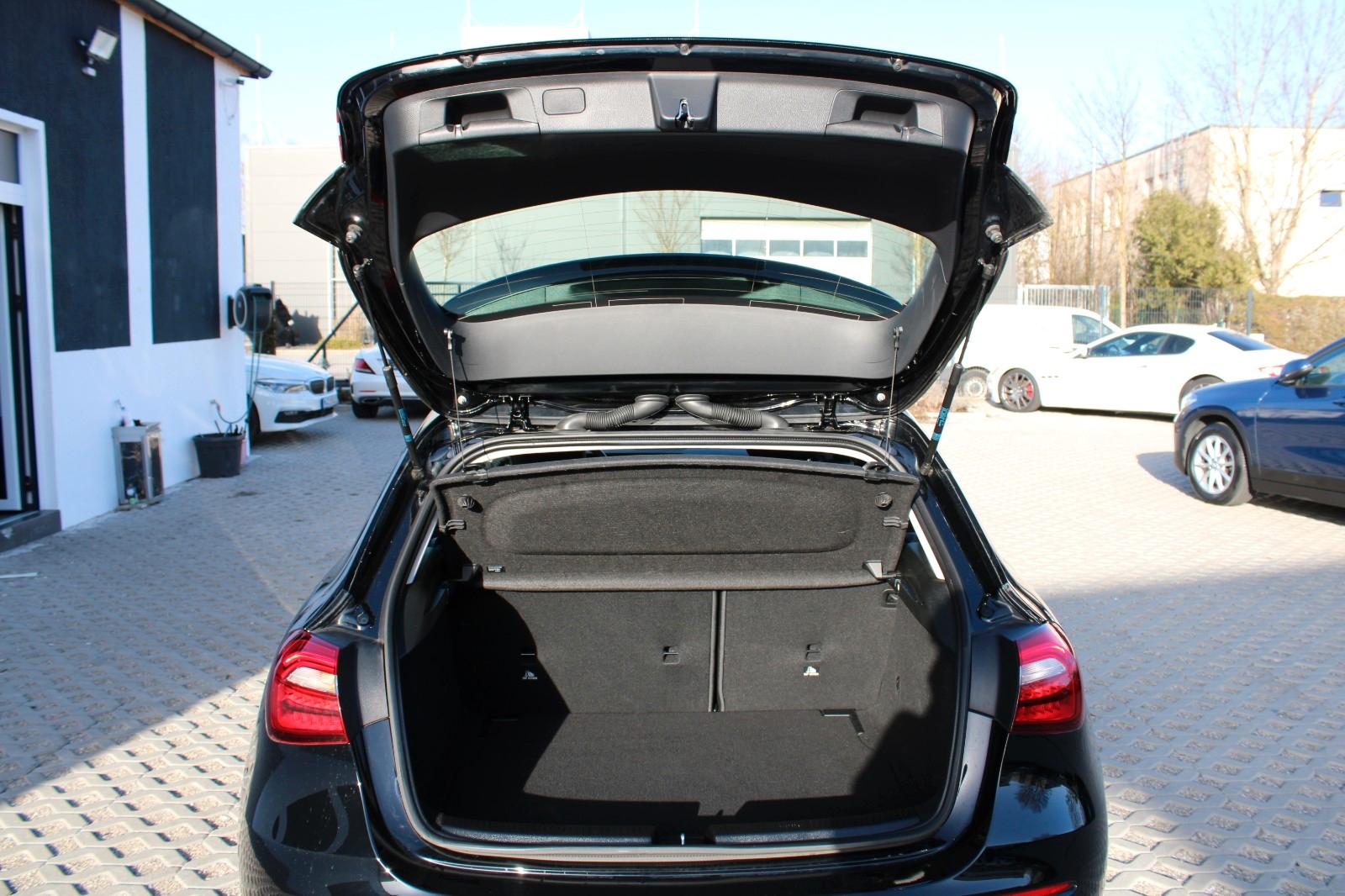 Mercedes-Benz A-Class A 180 d, миниатюра 14