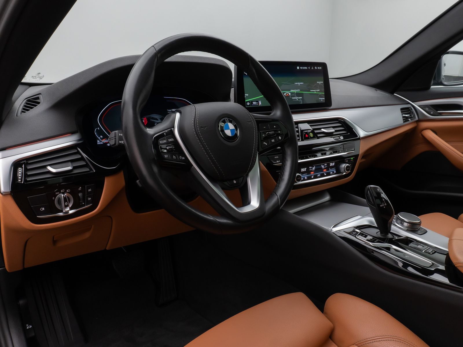 Fahrzeugabbildung BMW 520d Panoram Kamera DAB HiFi 4xKlima Leder Sport