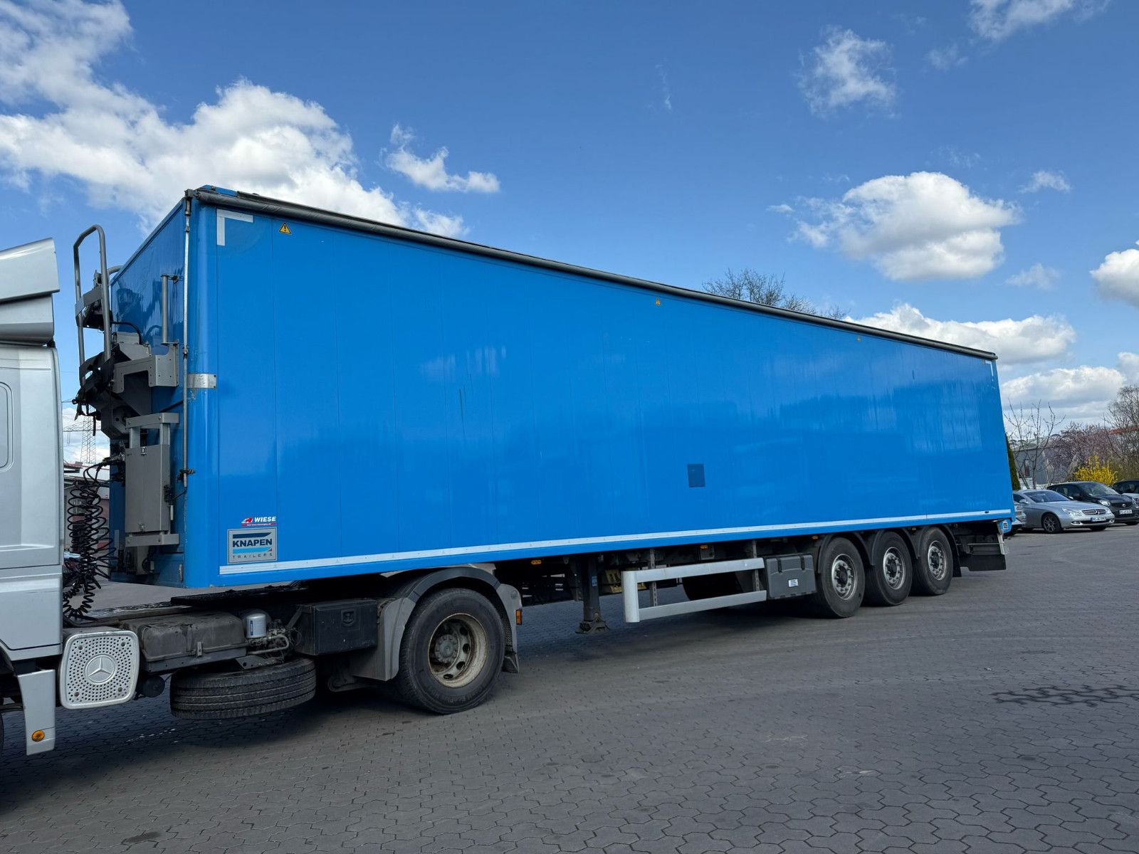 Fahrzeugabbildung Knapen K100 Schubboden 92m³ Powersheet 10mm Boden