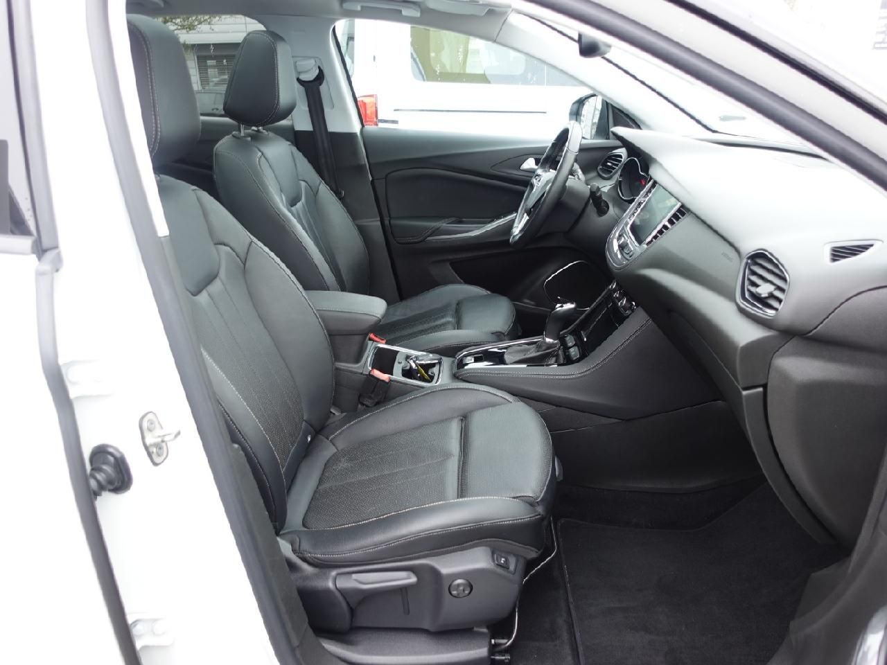 Fahrzeugabbildung Opel Grandland 2,0 Innovation Automatik