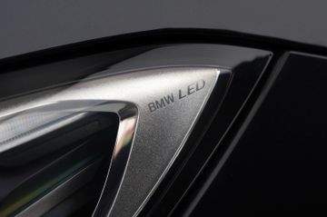 BMW 330d xDrive Touring M Sport PANO HUD RFK AHK 19"