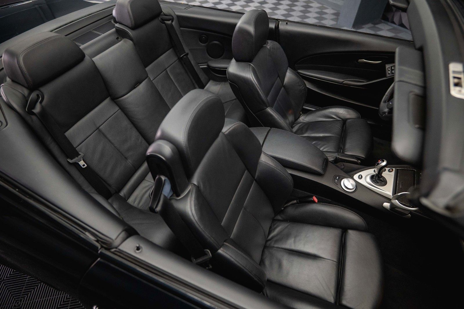 Fahrzeugabbildung BMW M6 Cabrio 5.0 V10 SMG Carbon *Head Up*Bi-Xenon*