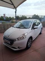 Peugeot 208 1.4 e-HDi 68 CV Stop&Start robotizza - Peugeot 208 mit Halbautomatikschaltung
