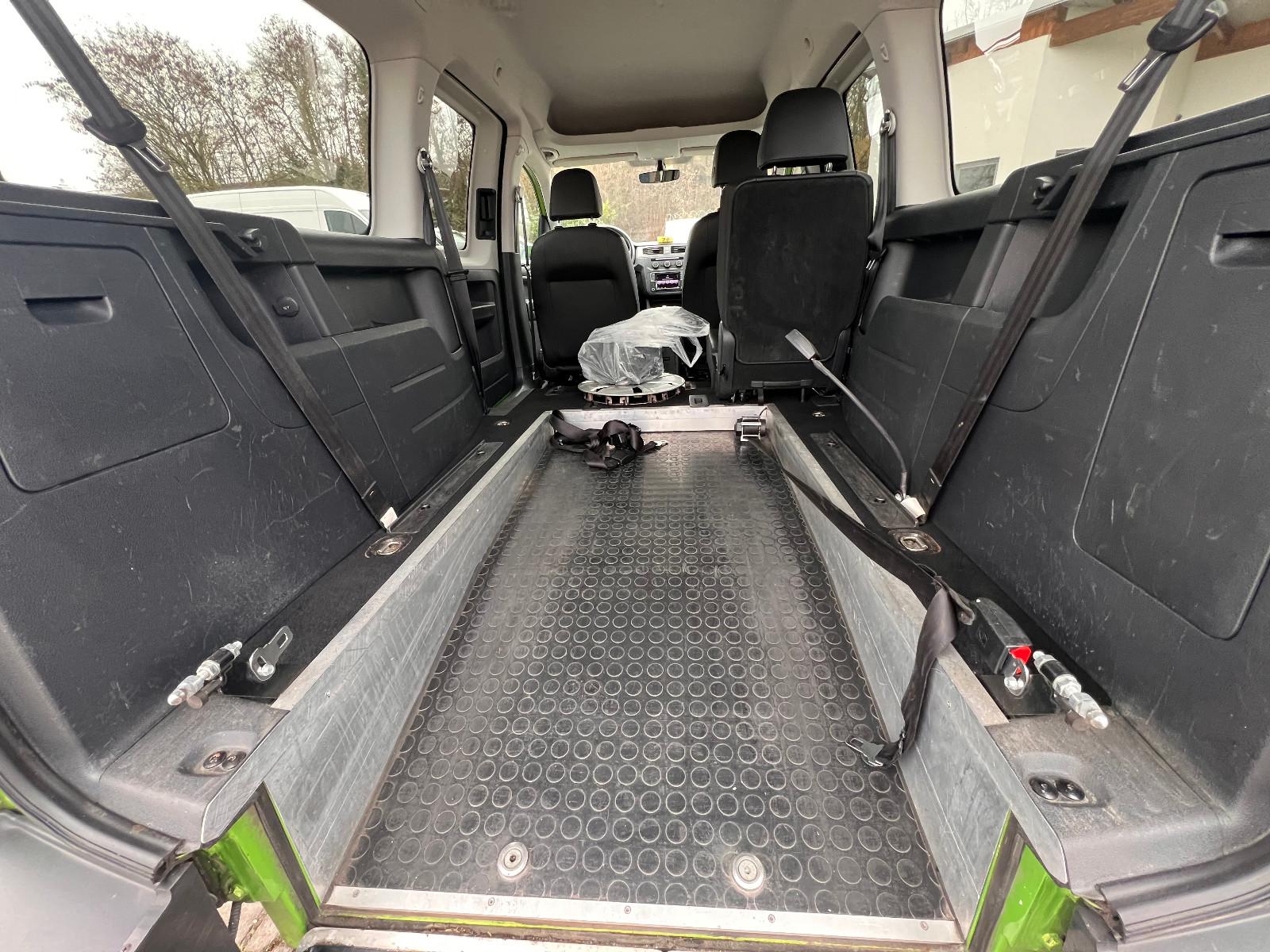 Volkswagen Caddy Maxi 2.0 TDI DSG Rollstuhl Rampe 110 kw