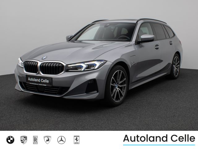 BMW 330e Panorama Kamera HUD DAB HiFi AHK Sport Lede