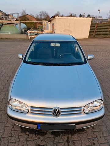 Volkswagen VW Golf 4 / 75 PS