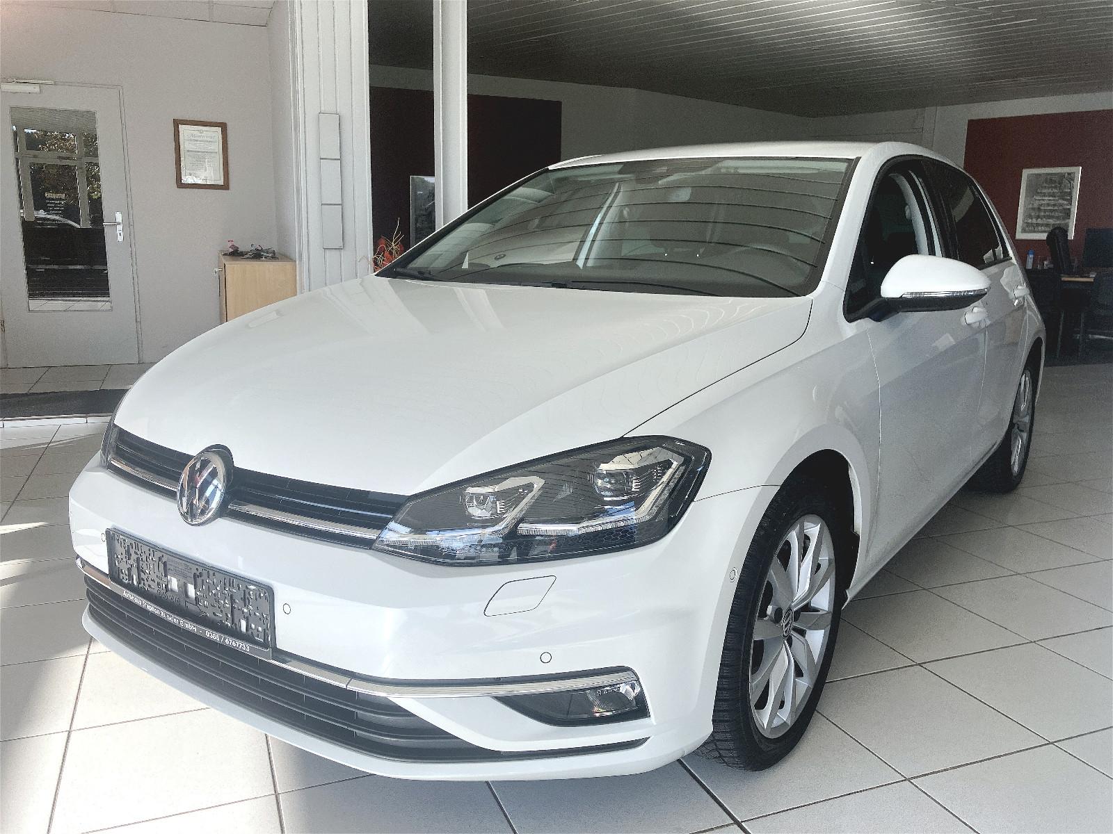 Volkswagen Golf VII Highline/Standhz/Kamera/Apple/ACC/LED
