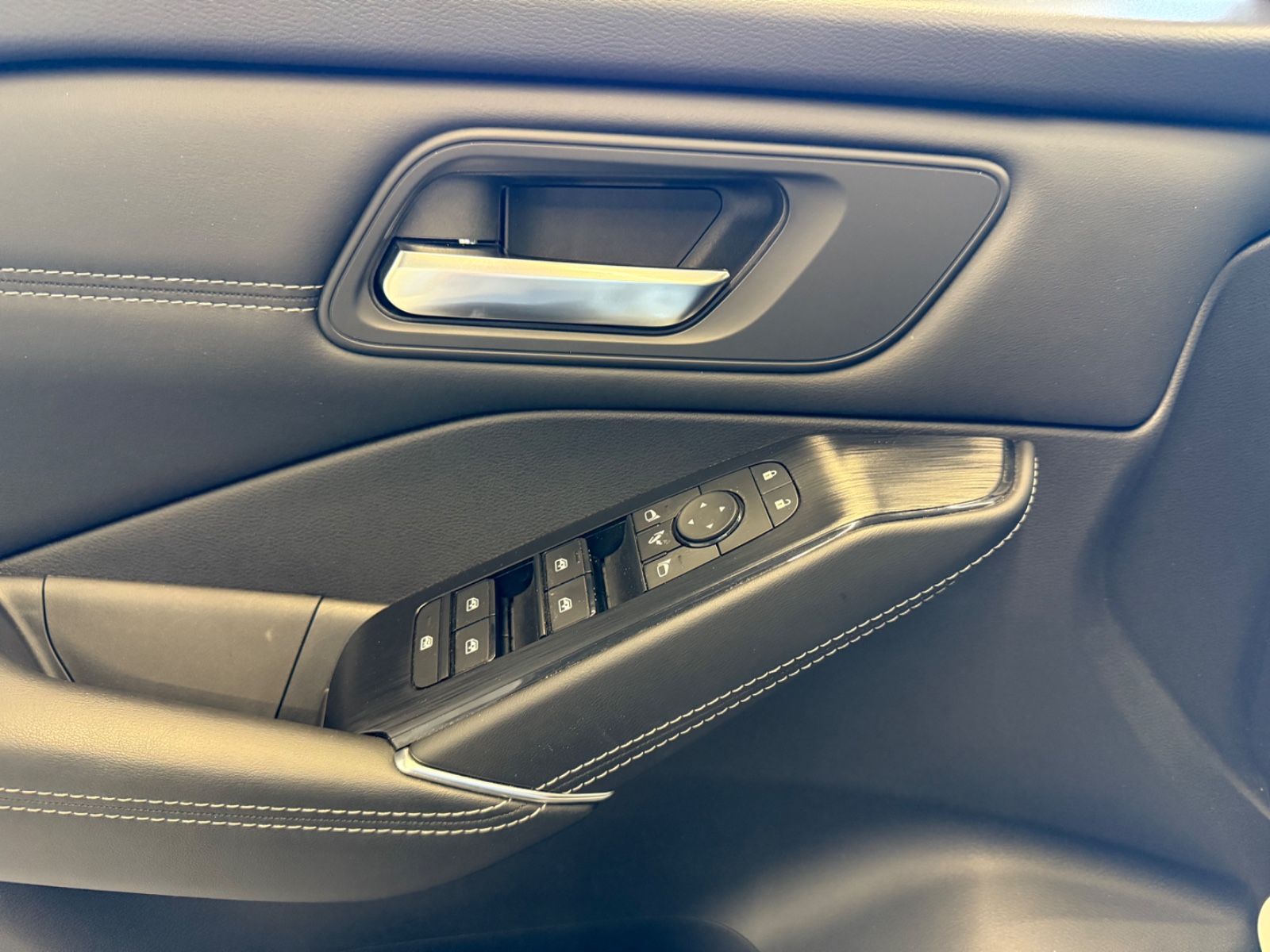Fahrzeugabbildung Nissan Qashqai N-Connecta 1.3DIG-T Business Technologie