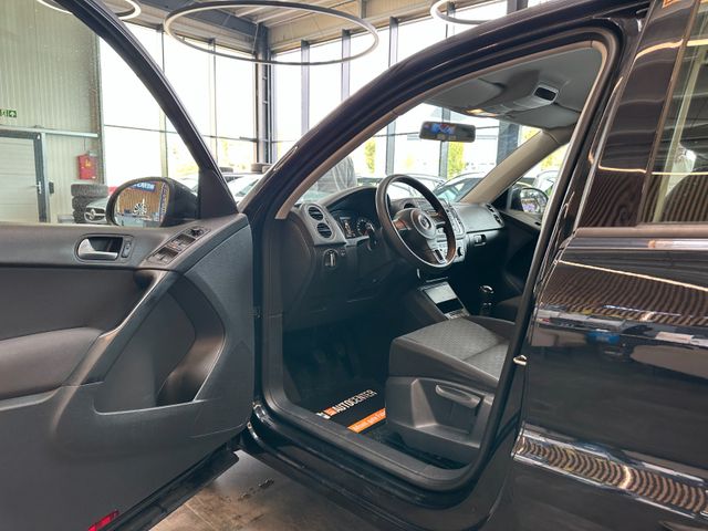 Volkswagen Tiguan *NAV*TEMPO*2-ZONEN*SitzHZ*PCD*TÜV 527*