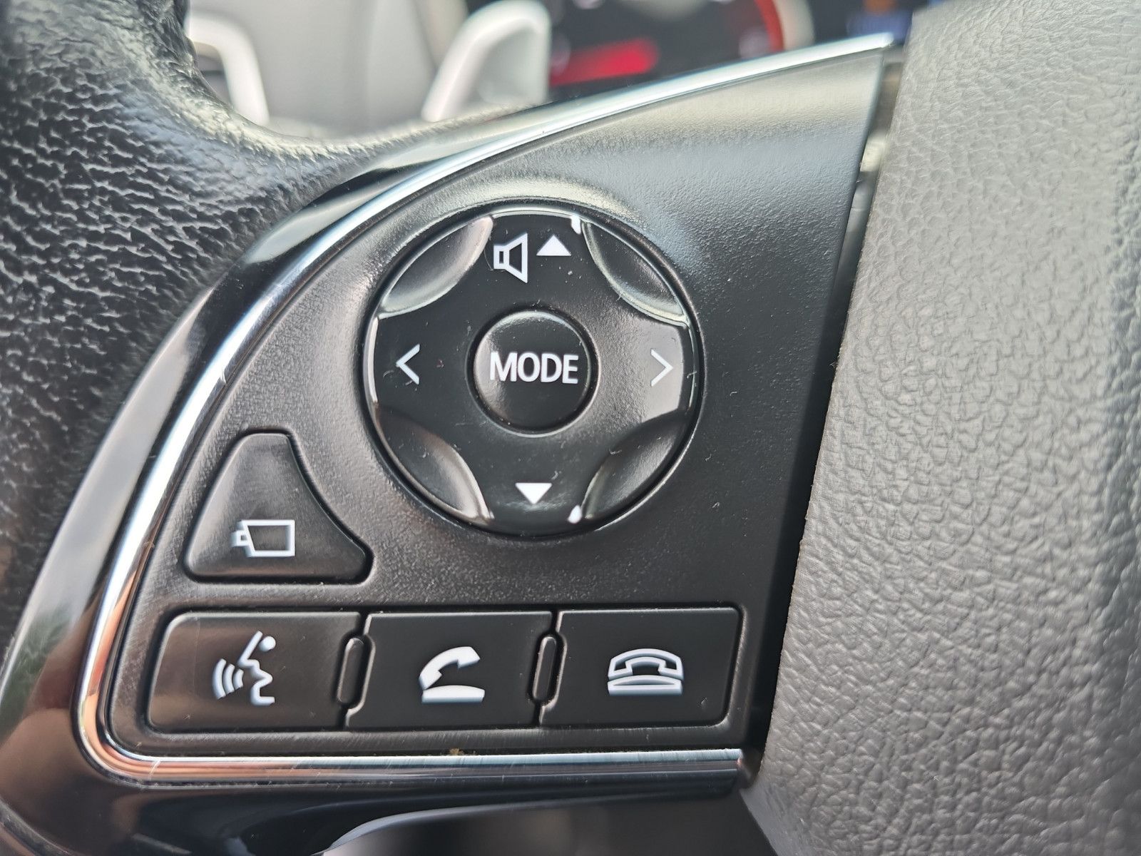 Fahrzeugabbildung Mitsubishi Eclipse Cross Spirit+ 4WD LED SPUR  AHK