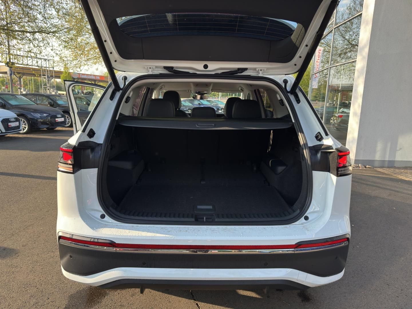 Fahrzeugabbildung Volkswagen Tayron Elegance AHK,Navi,App Connect 7 Sitze uvm